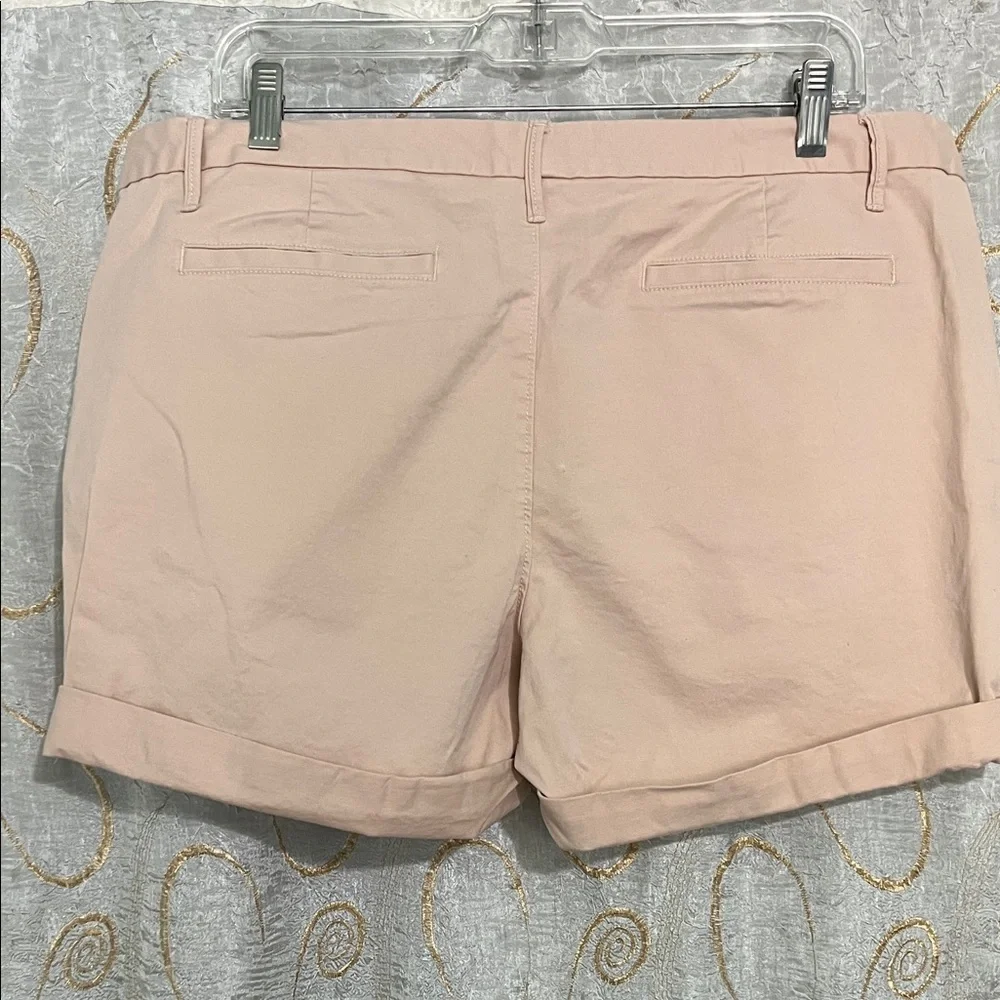Banana Republic Women's Light Pink Bermudas - Picture 3 of 3